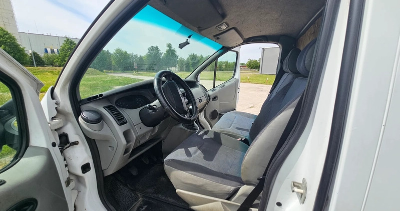 Renault Trafic cena 18000 przebieg: 179500, rok produkcji 2002 z Poręba małe 191